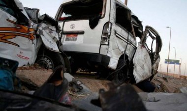 بالأسماء.. إصابة 11 شخصًا فى حادث تصادم سيارتين بالبحيرة