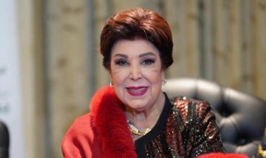 رسالة بخط يد الراحلة رجاء الجداوي .. (شاهد)