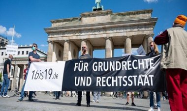 بسبب إجراءات كورونا.. احتجاجات في العاصمة الهولندية «أمستردام»