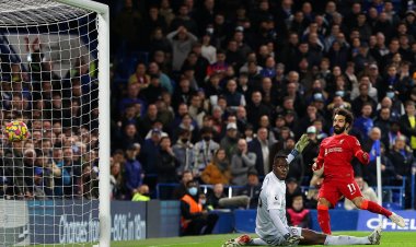 تعادل «مثير» بين ليفربول وتشيلسي في قمة الجولة 21 بـ«الدوري الإنجليزي»