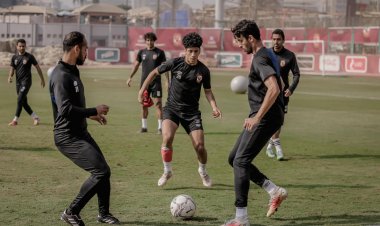 الأهلي يؤمن مستقبله بالتمديد لهذا «الثلاثي»