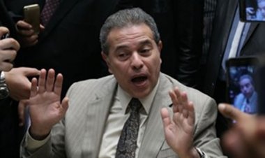 تفاصيل القبض على توفيق عكاشة في مطار القاهرة