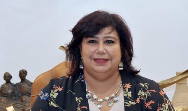 وزيرة الثقافة تنعى الفنان أحمد الحجار