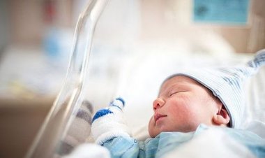 دراسة: «الأطفال المولودون في فترة كورونا يعانون من مشكلات صحية تتعلق بالادراك والنمو»