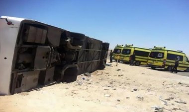 بالأسماء.. إصابة 20 شخصًا في انقلاب أتوبيس بطريق «مطروح - الإسكندرية»