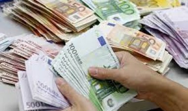 في السوق السوداء.. القبض على أجنبي تاجر في العملات بالمنيا