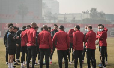 موسيماني يعود لقيادة تدريبات الأهلي ويجتمع باللاعبين