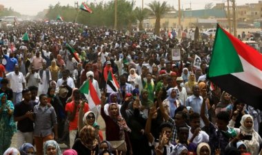 الأمن فرقها بالغاز المسيل للدموع.. انطلاق تظاهرة التاسع من يناير في السودان