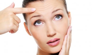 بـ «طرق طبيعية» .. ودعي التجاعيد في عام ٢٠٢٢