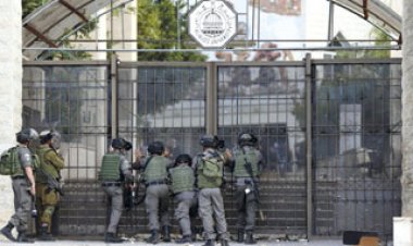 جيش الاحتلال الإسرائيلي يقتحم جامعة بيرزيت ويعتقل خمسة طلاب