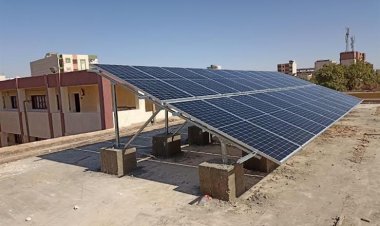 تركيب «ألواح» بمدرسة ثانوية في الوادي الجديد لتشغيلها بـ«الطاقة الشمسية»