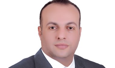 «برلماني» يُحذر الركاب من دخول محطات السكة الحديد أو المترو بدون «كمامات»