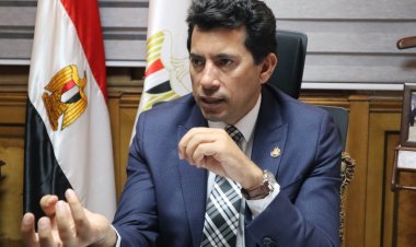 كشف الراتب الحقيقي لـ«كيروش».. تهديدات ورسائل نارية من «وزير الرياضة» بعد هزيمة مصر من نيجيريا