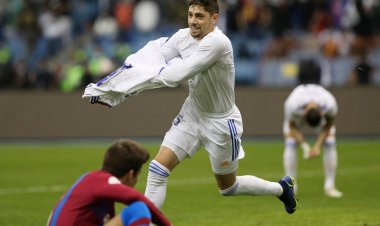 بعد مباراة نارية.. ريال مدريد يهزم برشلونة ويتأهل إلى نهائي كأس السوبر الإسباني (فيديو)