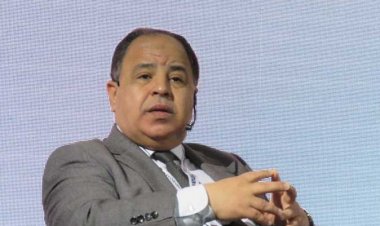 وزير المالية يكشف حقيقة زيادة سعر رغيف الخبز