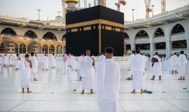 «شئون الحرمين»: تعقيم المسجد الحرام وساحاته على مدار الساعة