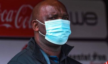 «موسيماني» يحطم هاتف صحفي سأله عن «كهربا» (فيديو)