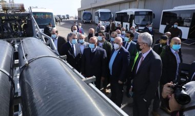 صور| تفاصيل زيارة وزير النقل لـ«مصنع GB POLO» المتخصص في صناعة الأتوبيسات