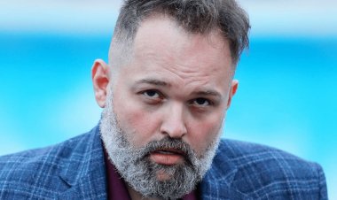 محمد محمود عبد العزيز يروج  لمسلسل «نقل عام»