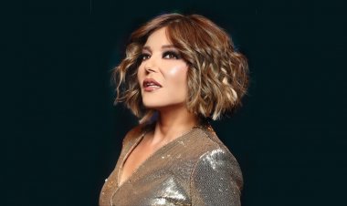 شاهد.. أحدث جلسة تصوير للديفا سميرة سعيد من كليبها «الوقت الحلو»