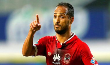 «هبطلك كرة» .. تفاصيل «خناقة» وليد سليمان وياسر إبراهيم بمران الأهلي