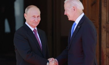 واشنطن تُهدد موسكو بالحرب الباردة حال اجتياح أوكرانيا