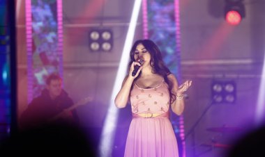 إليسا تحيي حفلا خيريا لدعم مرضى أورام الثدي بالتجمع الخامس (صور)