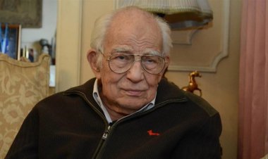 تأجيل دعوى ابنة الفنان رشوان توفيق ضد والدها لجلسة 25 يناير