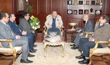 بالصور.. محافظ بني سويف يستقبل رئيس اتحاد رفع الأثقال على هامش إقامة معسكر المنتخب