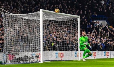 تشيلسي يفوز على توتنهام بثنائية في الدوري الإنجليزي