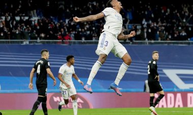 ريال مدريد يخطف تعادلا مثيرا من إليتشي في الدوري الإسباني