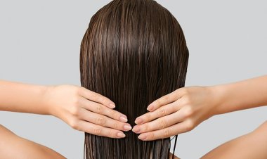 مش هتحتاجي لـ «الشامبو» بعد كدة .. وصفات طبيعية لتنظيف الشعر وحمايته من القشرة