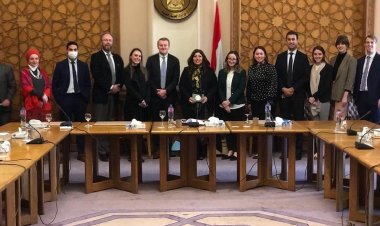 مساعد وزير الخارجية للشئون الأمريكية تلتقي بالمجموعة الثانية من مساعدي أعضاء الكونجرس