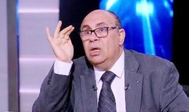 شاهد.. تعليق «غاضب» من مبروك عطية على فيلم «أصحاب ولا أعز»:  «لهو ومجون»