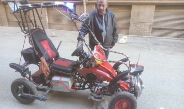 فيديو وصور| فني كهرباء يخترع سيارة تعمل بالطاقة الشمسية