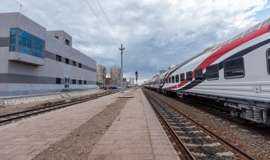 وزير النقل يعلن دخول برج الإشارات الرئيسي بمحطة منيا القمح في الخدمة