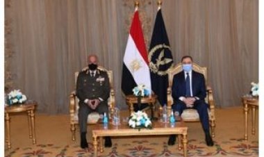 وزير الداخلية يستقبل وزيرالدفاع ورئيس الأركان للتهنئة بمناسبة عيد الشرطة