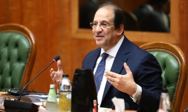 رئيس المخابرات العامة المصرية  يقدم واجب العزاء في الكاتب الصحفي ياسر رزق