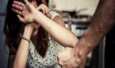 القبض على مدمن تعدى بالضرب على والدته وشقيقته بالقاهرة