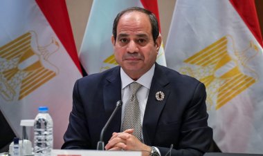 الرئيس السيسي يستجيب  لنداء الإعلامية عزة مصطفى  بعلاج مواطن يعانى من حادث سير