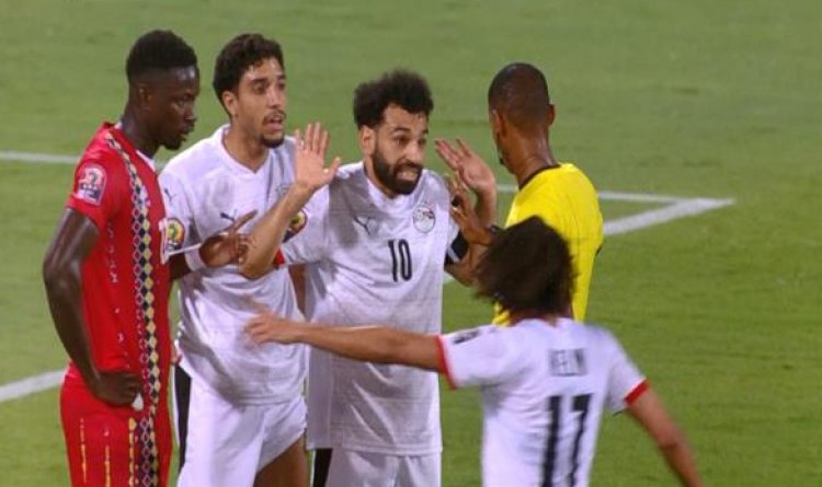 الحظ والقائم يعاندان المنتخب.. ماذا حدث في الشوط الأول بمباراة مصر وغينيا بيساو؟