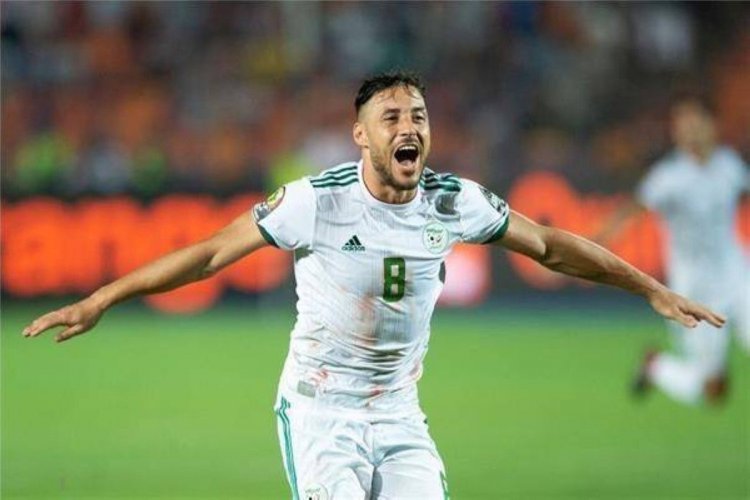 رغم ارتباط اسمه بنادي التعاون.. يوسف البلايلي ينتقل إلى الدوري الفرنسي