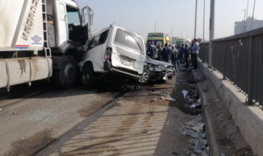 بالأسماء والصور|  إصابة 5 أشخاص في حادث تصادم بين 7 سيارات أعلى الطريق الدائري