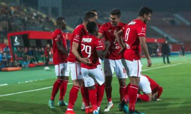 إغماء أحد إداريي الأهلي وطبيب فاركو يتدخل