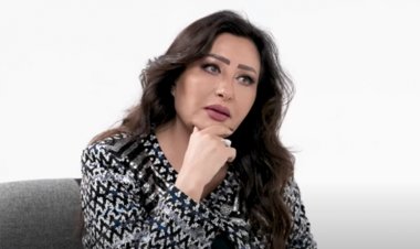 بسبب والدها.. لطيفة تبكي على الهواء| فيديو