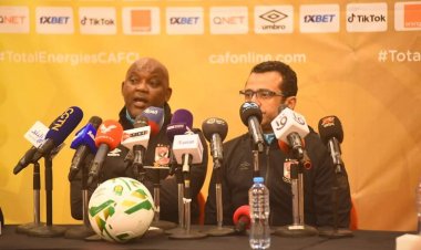 «موسيماني» وكابتن الأهلي يحضران مؤتمر مباراة المريخ السوداني