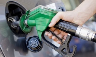 ضبط مسئول محطة وقود للتلاعب بالدفاتر في حصة بنزين المحطة بالقاهرة