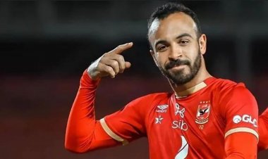 الأهلي يحتفل بعيد ميلاد «أفشة» قبل لقاء المريخ السوداني