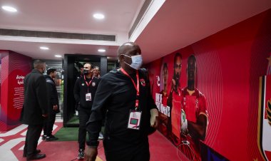 وصول حافلة الأهلي.. والجهاز الفني يتفقد ملعب مباراة المريخ