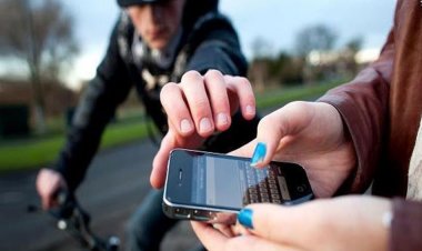 القبض على تشكيل عصابي خطف هاتف سيدة أعلى الطريق الدائري